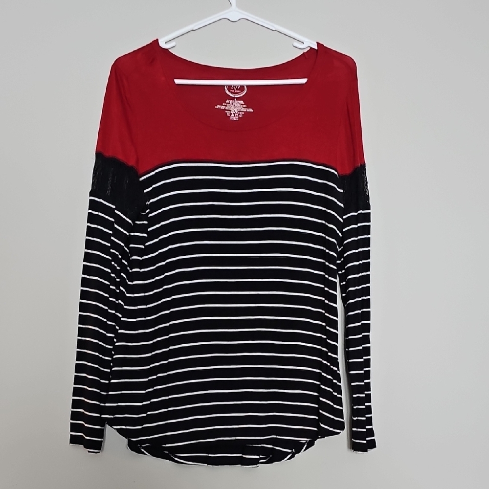 Chic Red and Black Striped Long Sleeve Top
